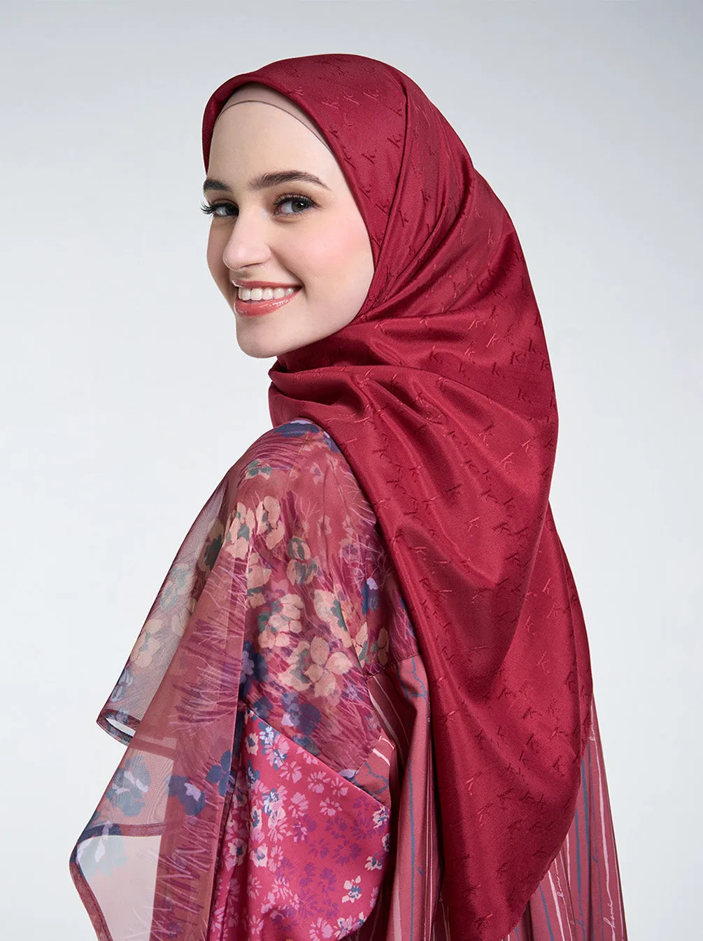 AIRY JACQUARD VOILE SCARF PLAIN CHERRY RED