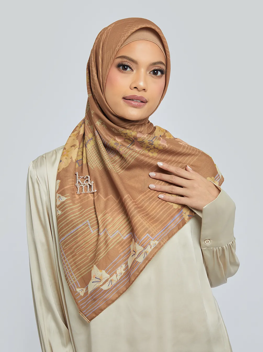 CHARAKA SCARF BROWN