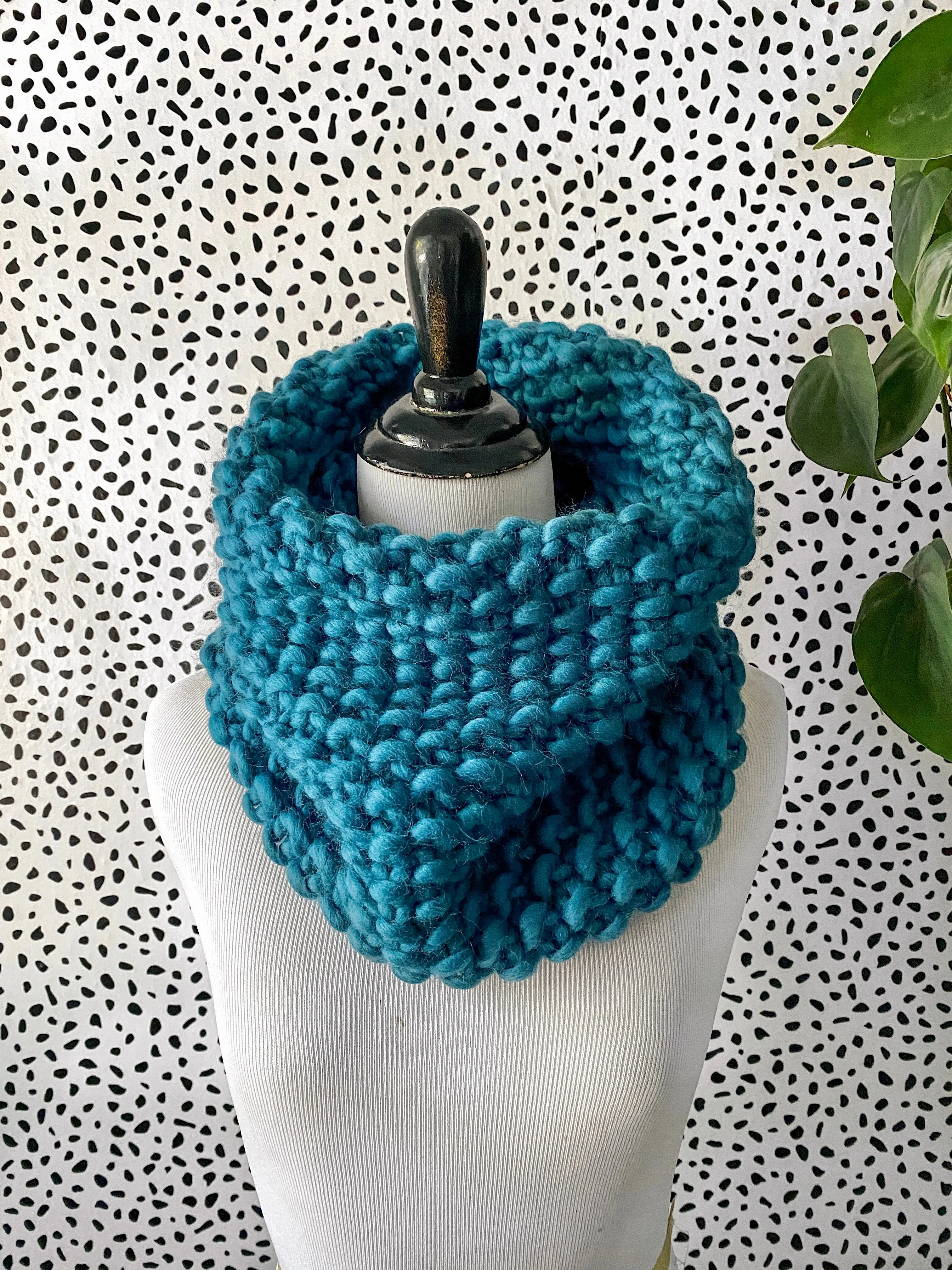 Merino Bubble Fluff Cowl in Teal